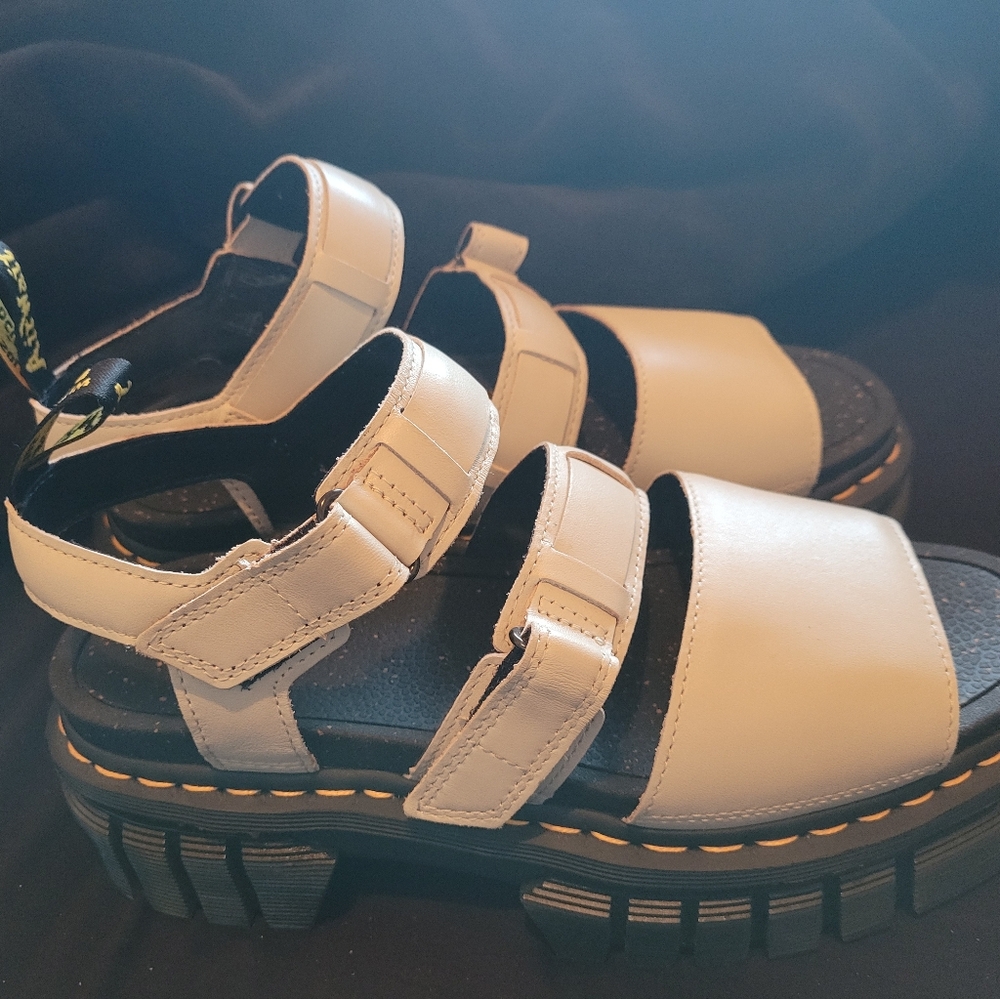 Doc martens sandale beige grandeur 11